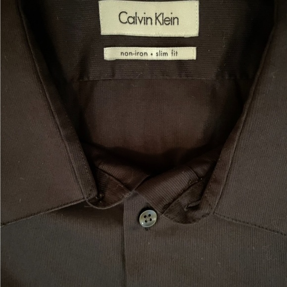 Lot of 2 MEN’S CALVIN KLEIN DRESS SHIRTS size Large 17.5 34/35 career button ups - Picture 5 of 9